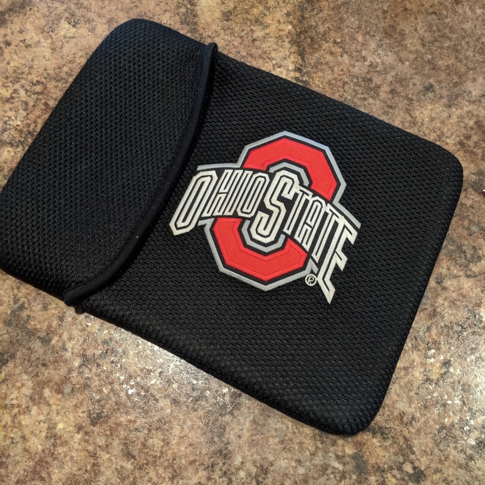 Ohio State neoprene tablet case.